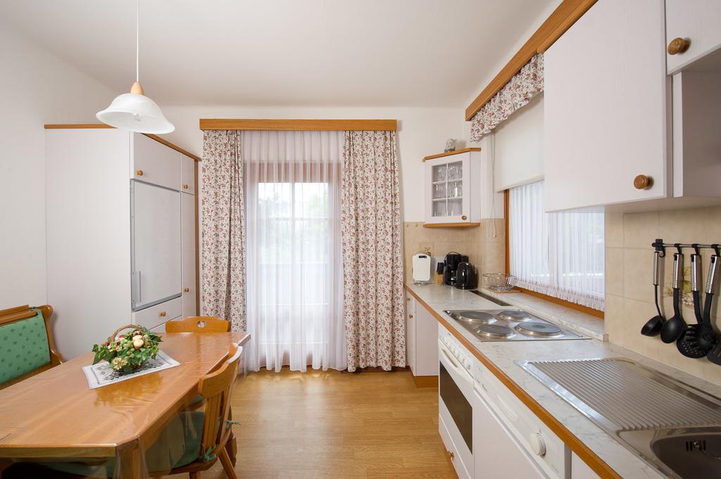 Landhaus Gailer Treffen Buitenkant foto